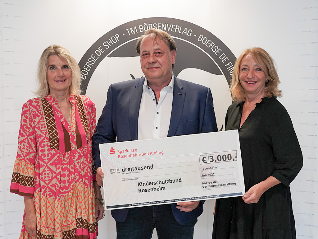 3.000 Euro für den Kinderschutzbund Rosenheim e.V. 3.000 Euro für den Kinderschutzbund Rosenheim e.V.